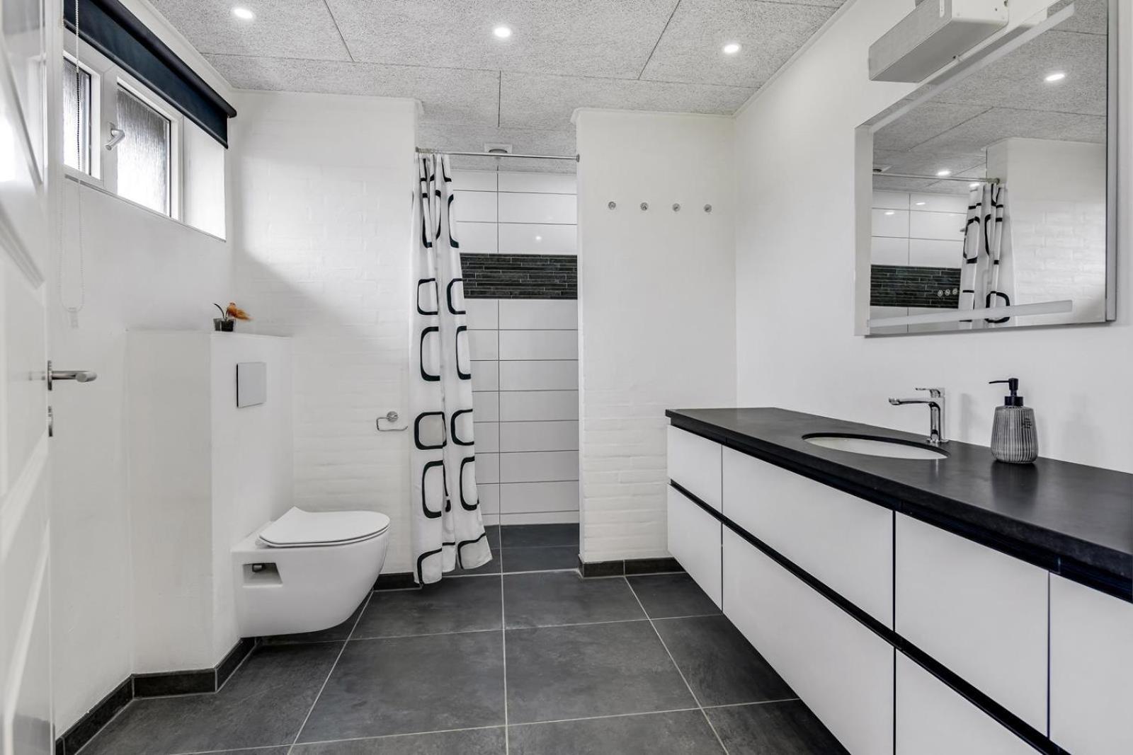 Kwatera prywatna Private With Shared Bathroom In Of